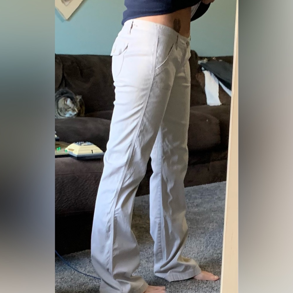 Hollister low rise khaki pants size 7L